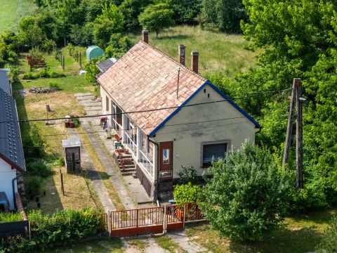 Eladó Ház 2475 Kápolnásnyék 