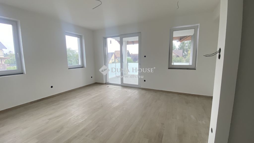 2330 Dunaharaszti , Népszerű, rendezett környéken — 1/6
