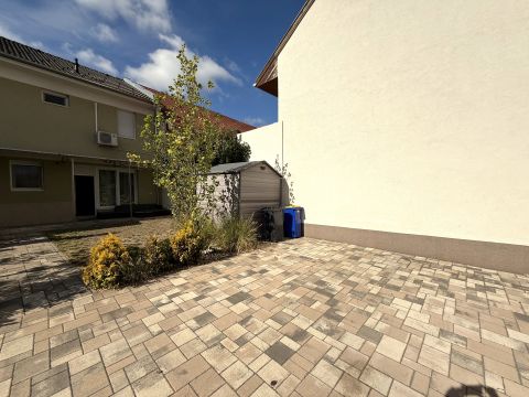 Eladó Ház 6000 Kecskemét Kecskemét belvárosában igényes, kertkapcsolatos ház eladó