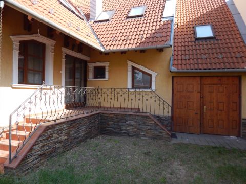 Eladó Ház 6000 Kecskemét A belvárosban, költözhető, jó állapotú családi ház eladó!