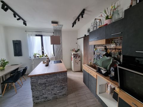 Eladó Ház 2040 Budaörs , 3 generációs ház, Kamaraerdőn