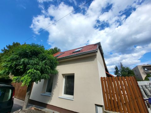 Eladó Lakás 1047 Budapest 4. kerület , 4. Ker. - EXKLUZÍV, KULCSRAKÉSZ OTTHON A BELVÁROS PEREMÉN!