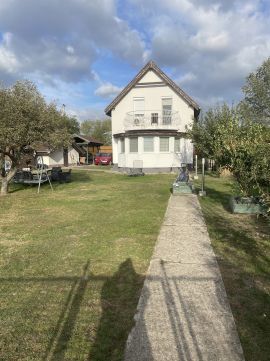 Eladó Ház 2337 Délegyháza , Kék-tó büféhez közel