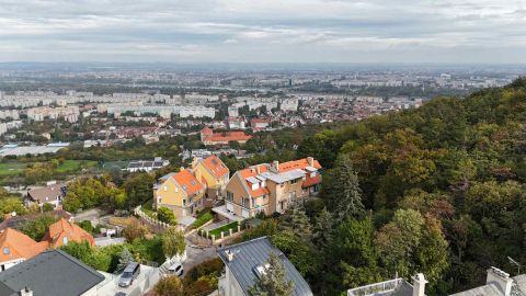 Eladó Lakás 1037 Budapest 3. kerület , Kertkapcsolatos luxuslakás a Mátyáshegyen – garázzsal 