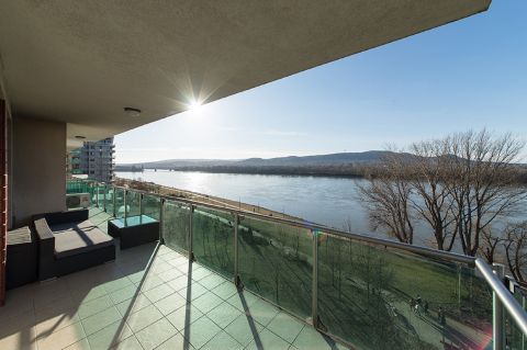 Kiadó Lakás 1138 Budapest 13. kerület , Marina parton  Dunára, és a budai hegyekre panorámás!
