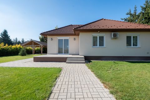 Eladó Ház 2898 Kocs 