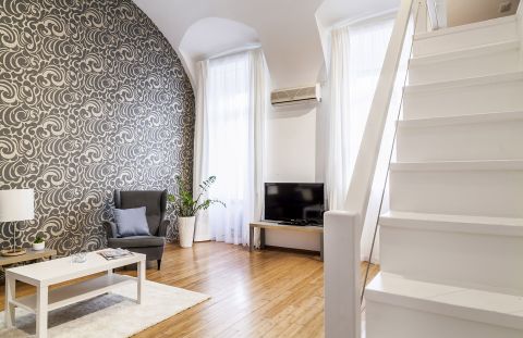 Eladó Lakás 1075 Budapest 7. kerület Felújított, berendezett lakás a Rumbach Sebestyén utcában