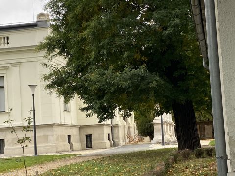 Eladó Iroda 9400 Sopron KIVÉTELES BEFEKTETÉSI LEHETŐSÉG SOPRONBAN!