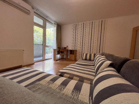 Eladó Lakás 1089 Budapest 8. kerület , 1089 Budapest 8, Fűvészkert
