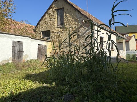 Eladó Ház 2521 Csolnok 