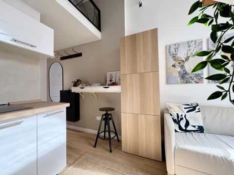 Eladó Lakás 1092 Budapest 9. kerület , Galériás mini garzon, remek lokációval