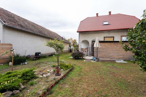 Eladó Ház 9011 Győr Vajda János utca közelében