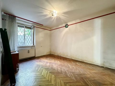 Eladó Lakás 1101 Budapest 10. kerület , 1101 Budapest 10, Pongácz úti lakótelep