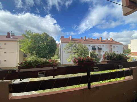 Eladó Lakás 8100 Várpalota Várpalota