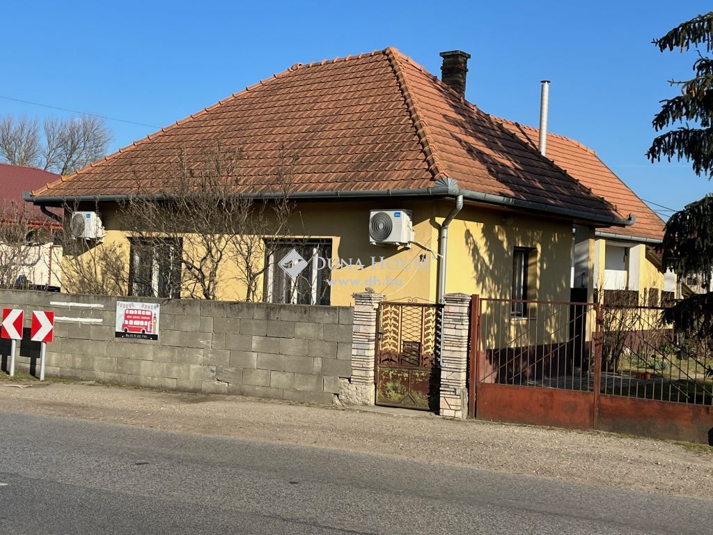 2764 Tápióbicske , Központhoz közel, frekventált helyen — 1/26