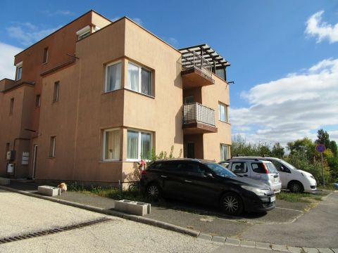 Eladó Lakás 2030 Érd 