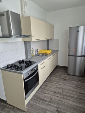 Eladó Lakás 6000 Kecskemét , Azonnal költözhető lakás a Pákozdi csata utcában