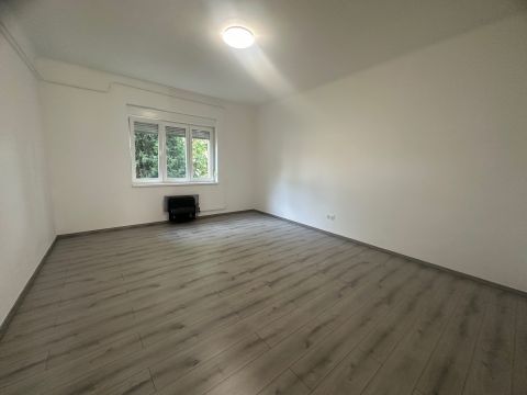 Eladó Lakás 1046 Budapest 4. kerület Újpest kertvárosban szép házban szép lakás garázzsal