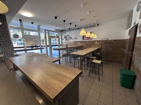 Kiadó Üzlethelyiség 7623 Pécs 