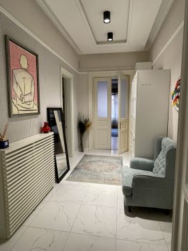 Eladó Lakás 1064 Budapest 6. kerület 