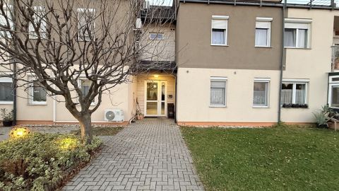 Eladó Lakás 9012 Győr Ménfőcsanak kedvelt lakóparkjában