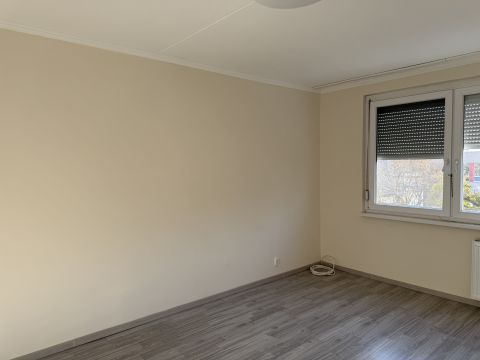 Eladó Lakás 1158 Budapest 15. kerület , Jó állapotú azonnal költözhető 1,5 szobás lakás