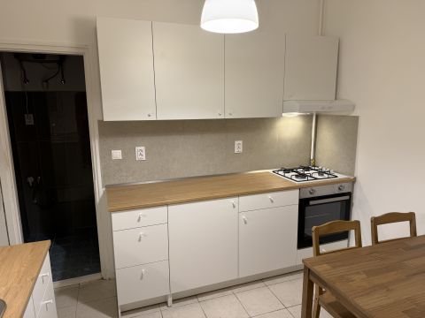 Kiadó Lakás 7625 Pécs 