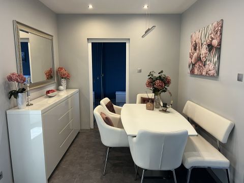 Eladó Lakás 1181 Budapest 18. kerület , 18.kerületben teljeskörűen felújított, bútorozott-gépesített