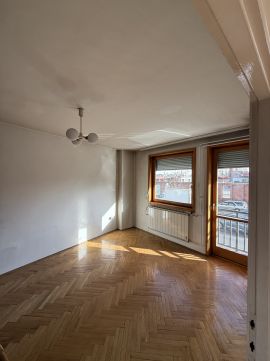 Eladó Lakás 1034 Budapest 3. kerület 