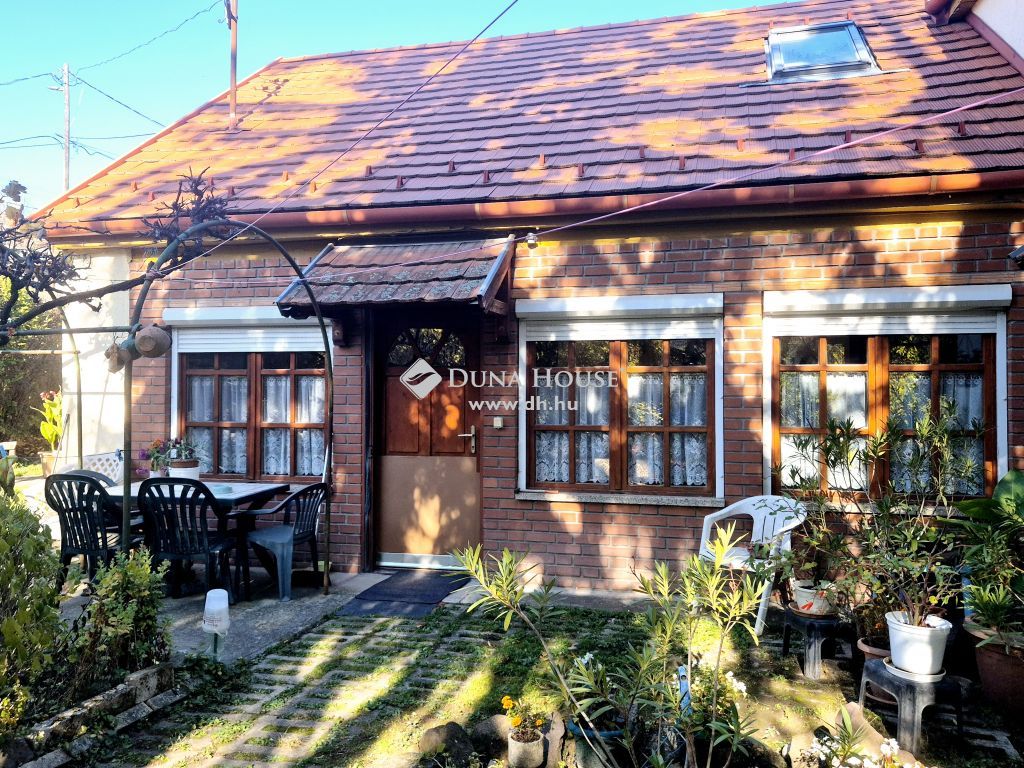 8226 Alsóörs , Vöröskő Apartman Közelében — 1/59