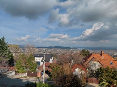 Eladó Ház 1037 Budapest 3. kerület 