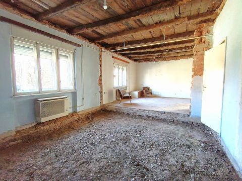 Eladó Ház 9472 Újkér , Újkér csendes utcájában