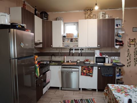 Eladó Ház 2737 Ceglédbercel , Vasút utca