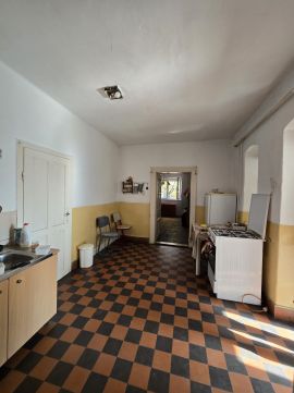 Eladó Ház 8100 Várpalota saját igényre formálható