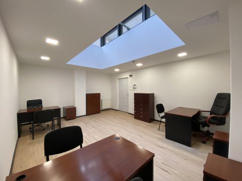 Kiadó Iroda 7626 Pécs 