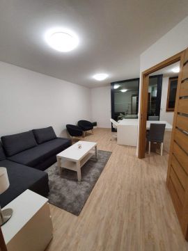 Kiadó Lakás 1085 Budapest 8. kerület , Palota negyedben-  erkélyes, újszerű lakás