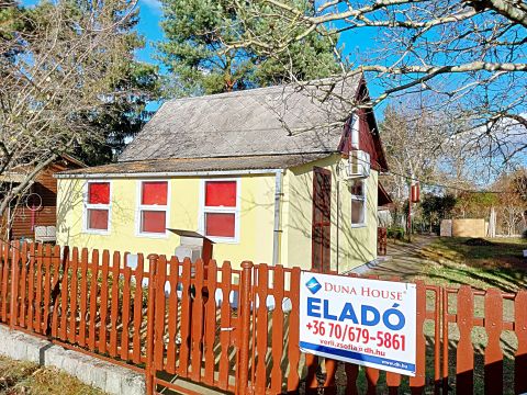 Eladó Ház 2840 Oroszlány , Olcsó lakhatási lehetőség, csodás környezetben. 