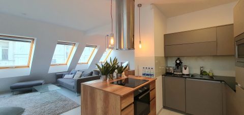 Eladó Lakás 1066 Budapest 6. kerület Elegáns penthouse lakás kilátással a Bazilikára eladó!