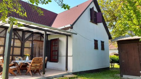 Eladó Ház 8164 Balatonfőkajár 8164 Balatonfőkajár, belterület