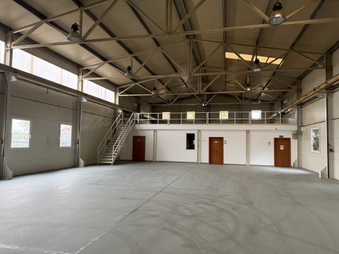 Kiadó Tároló/Raktár 2220 Vecsés 