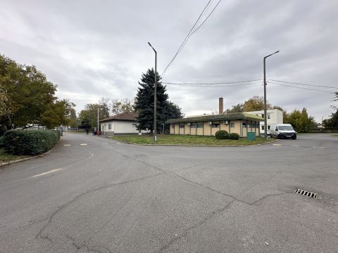 Kiadó Ipari 4400 Nyíregyháza Prága utca közelében