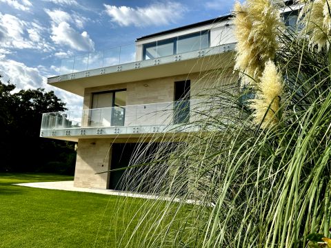 Eladó Lakás Svábhegyi