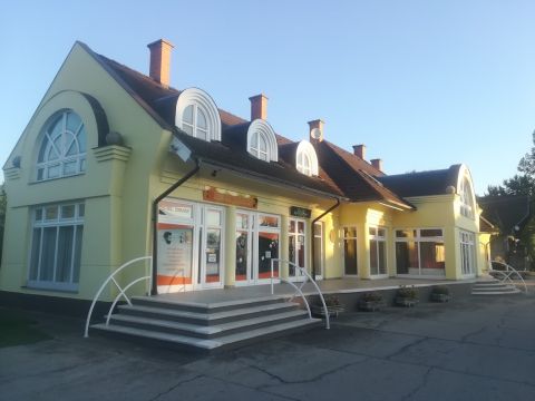 Eladó Üzlethelyiség 6133 Jászszentlászló 