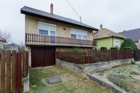 Eladó Ház 2941 Ács , Széchenyi István utca közelében