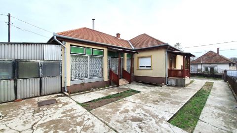 Eladó Ház 2370 Dabas Csendes környék, rengeteg lehetőség!