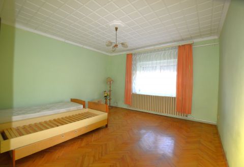 Eladó Ház 8425 Lókút csendes környezet