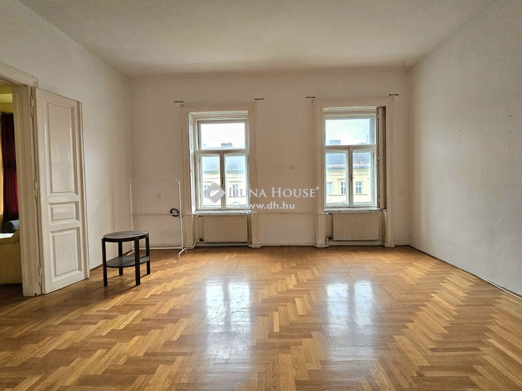 1085 Budapest 8. kerület , Több lakássá alakítható — 1/21