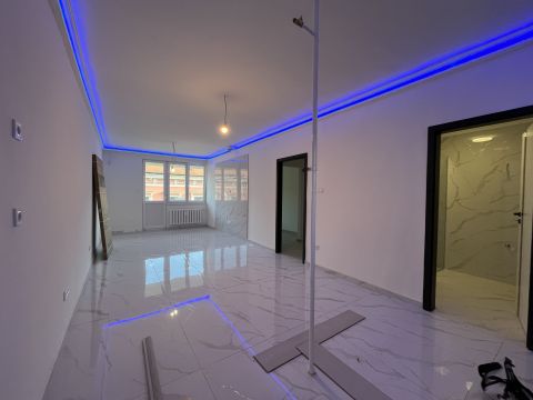 Eladó Lakás 4400 Nyíregyháza , Sétáló utcában