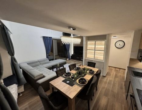 Eladó Lakás 2500 Esztergom Belváros