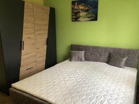 Eladó Lakás 8400 Ajka , 8400 Ajka, belváros